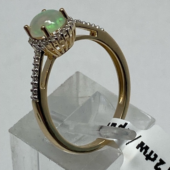 10K Yellow Gold Natural Opal and 0.12ct twt Diamond Halo Ring Size 7 NEW - Picture 6 of 14
